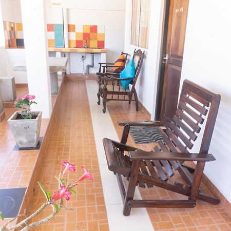 Blumarine Guest House Негомбо Екстер'єр фото