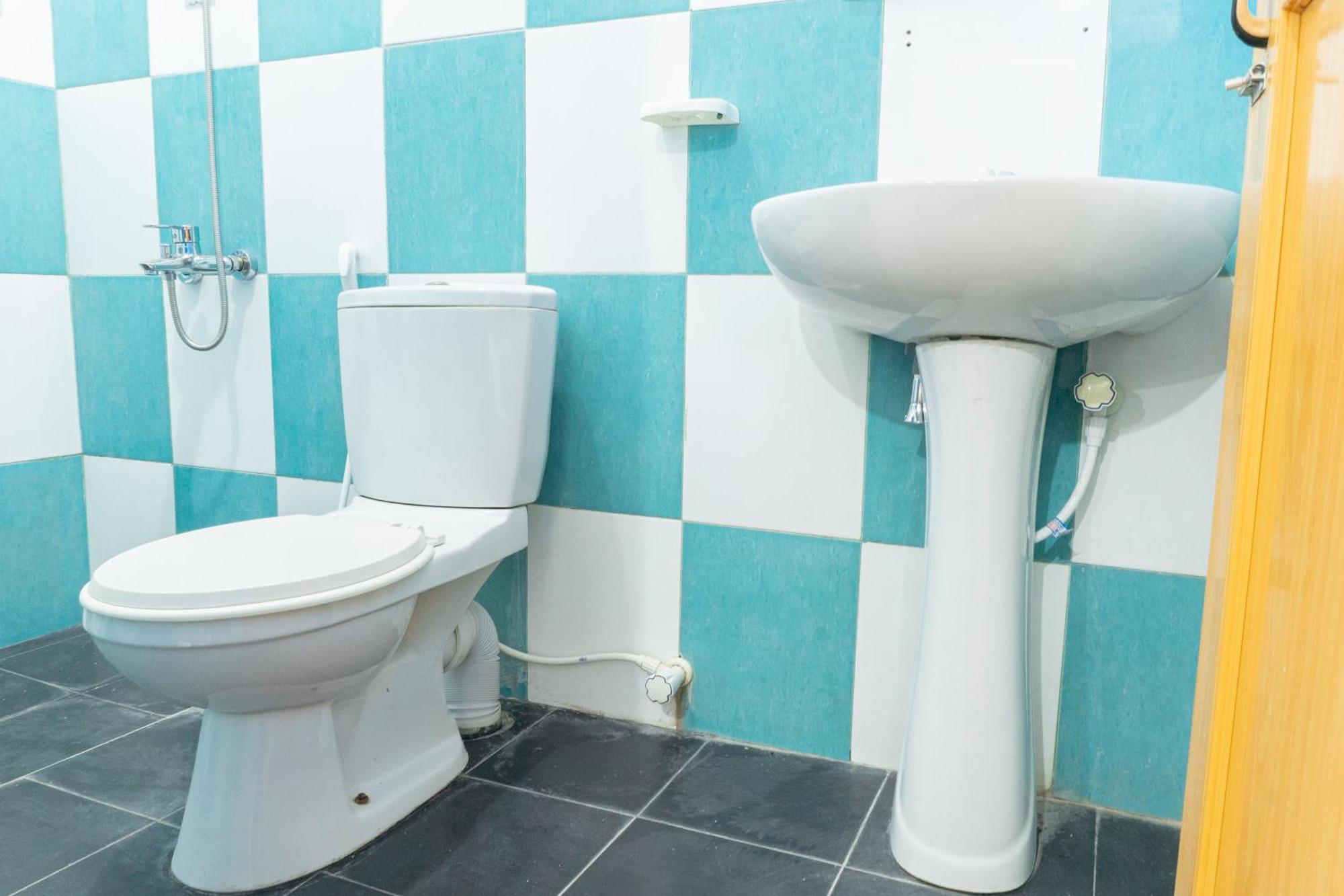 Blumarine Guest House Негомбо Екстер'єр фото