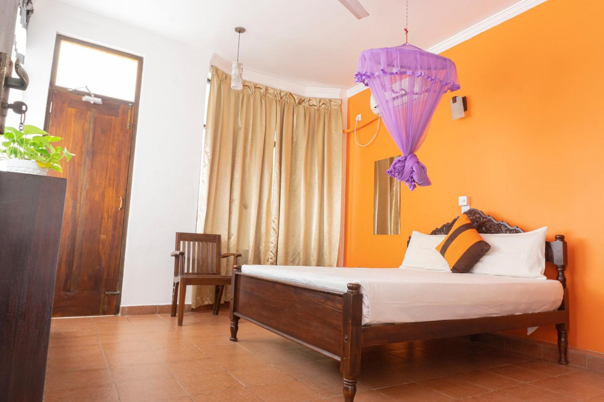 Blumarine Guest House Негомбо Екстер'єр фото